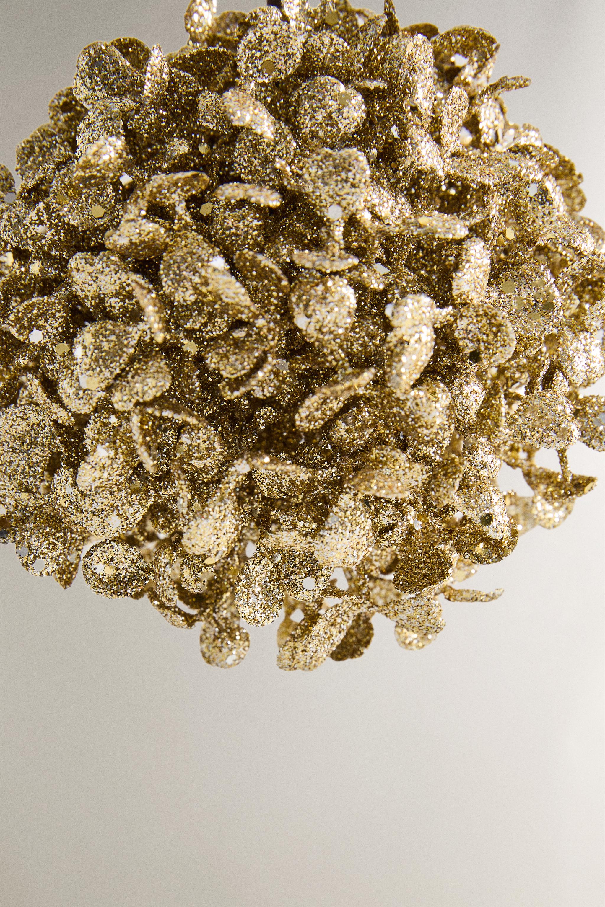 CHRISTMAS SHINY PETALS TREE ORNAMENT